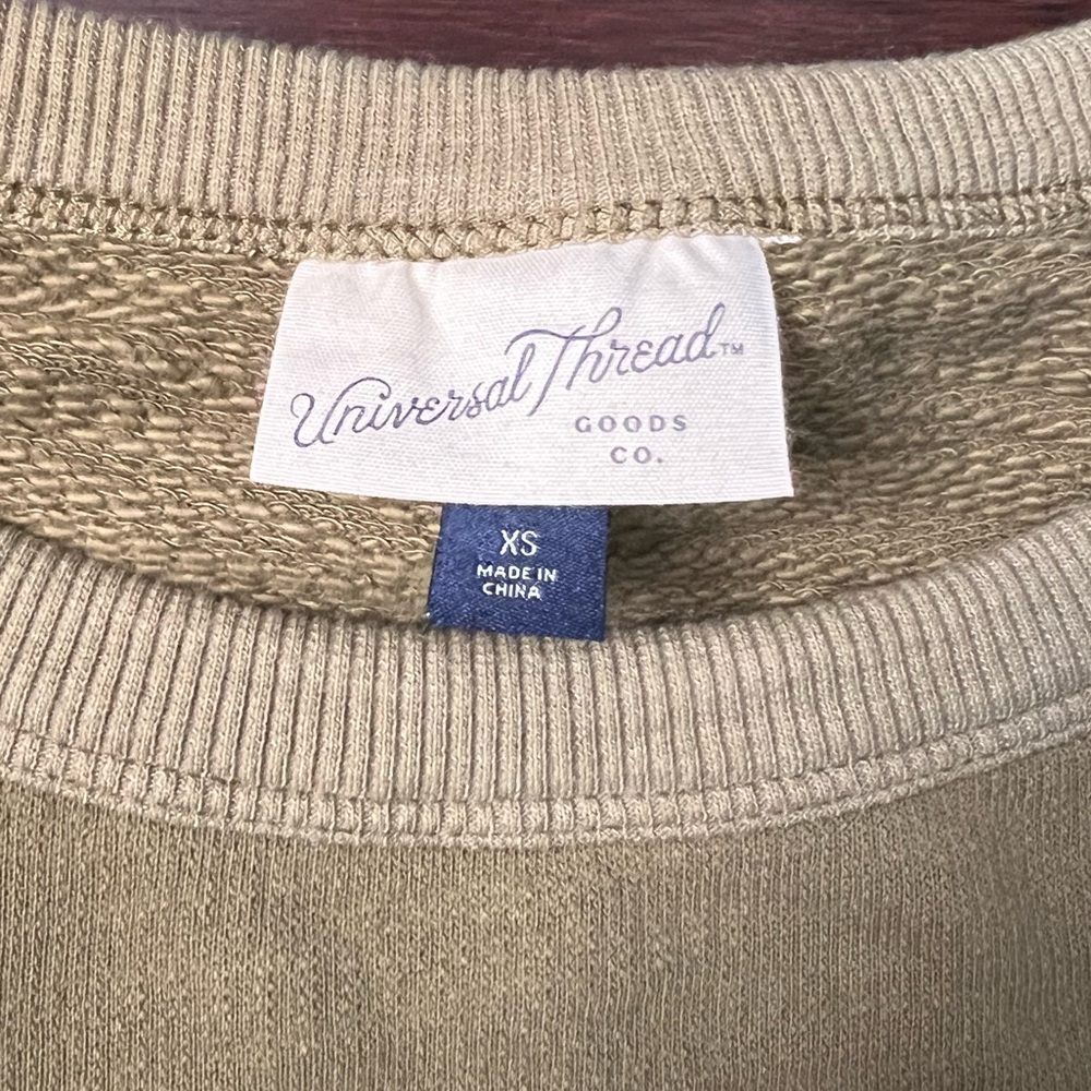 Universal Thread Sweatshirt - Picture 2 of 5